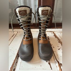 Women's Size 9 The North Face Brown Insulated Waterproof Boots